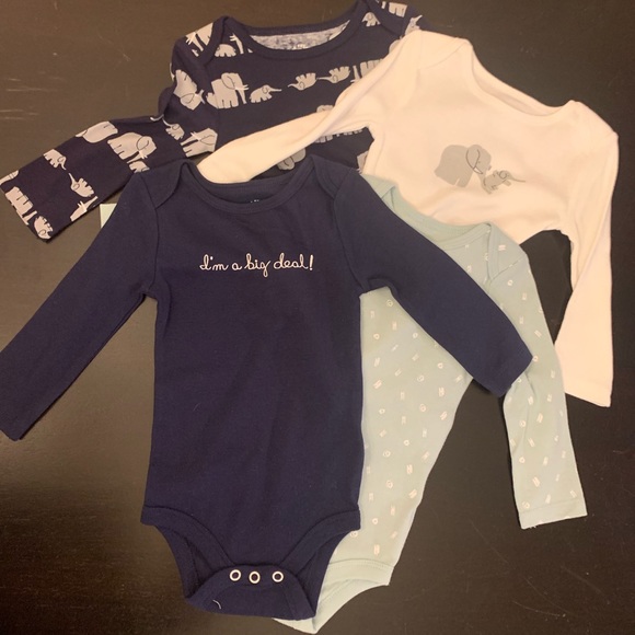 Joe Fresh brand new 4pack long sleeve onsies - Picture 1 of 3